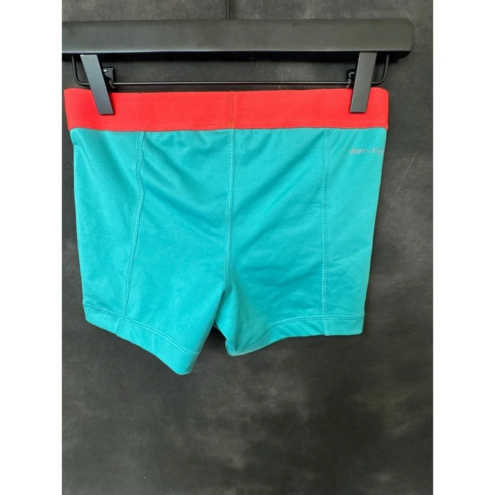 Nike Activewear Bundle Size S Sports Bras Nike Pro Shorts Foldie Fanny Pack Set